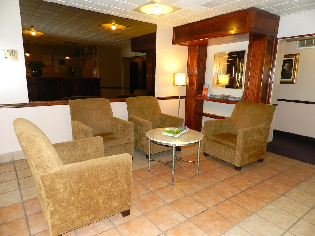 L'auberge De L'aeroport Inn
